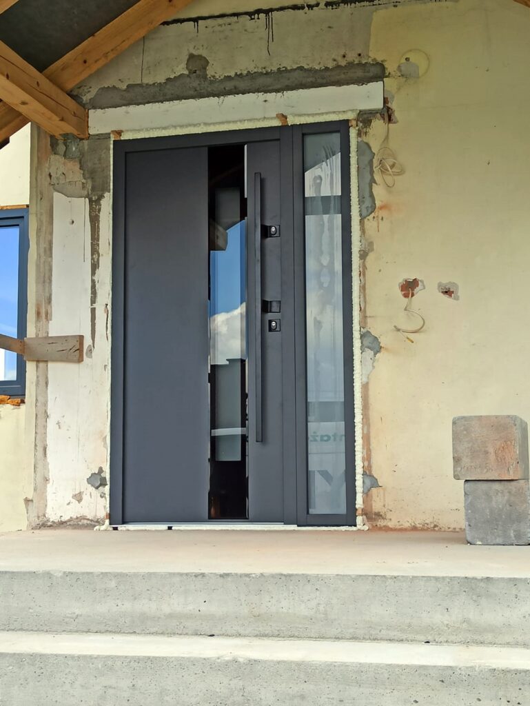Drzwi Delta z antabą - Okna i drzwi Tokarczyk Małopolska